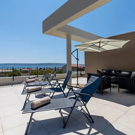 New Horizont With The Heated Pool Near Split Villa Kaštela