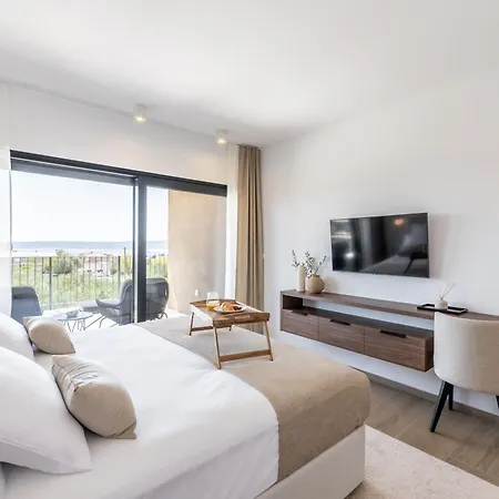 New Horizont With The Heated Pool Near Split